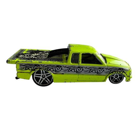 1999 Hot Wheels Pro Stock Chevy S10 Pickup Custom Neon Green Tribal Graphics - Picture 1 of 7